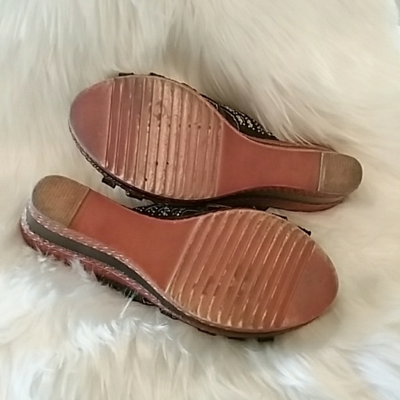 Patrizia ❤️ Iridescent Platforms - Picture 4 of 6